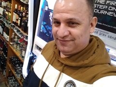 Caut loc de munca Casier lucrator comercial